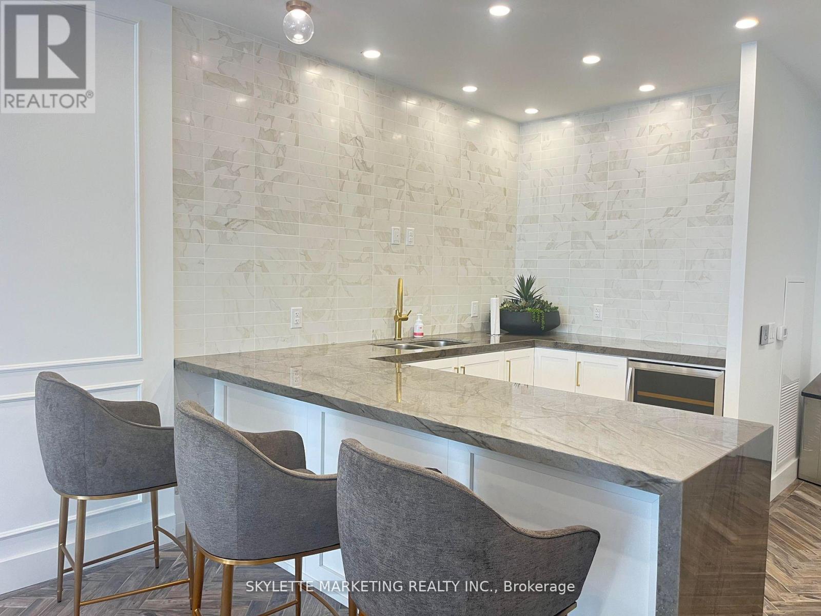 Photo 12 of 20 for 302 - 480 Callaway Road