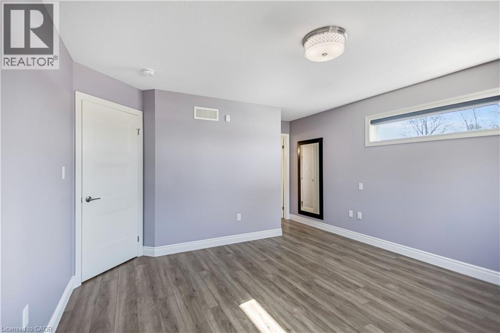 Photo 25 of 48 for 154928 15th Line