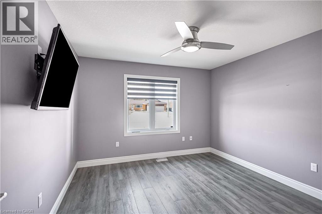 Photo 29 of 48 for 154928 15th Line