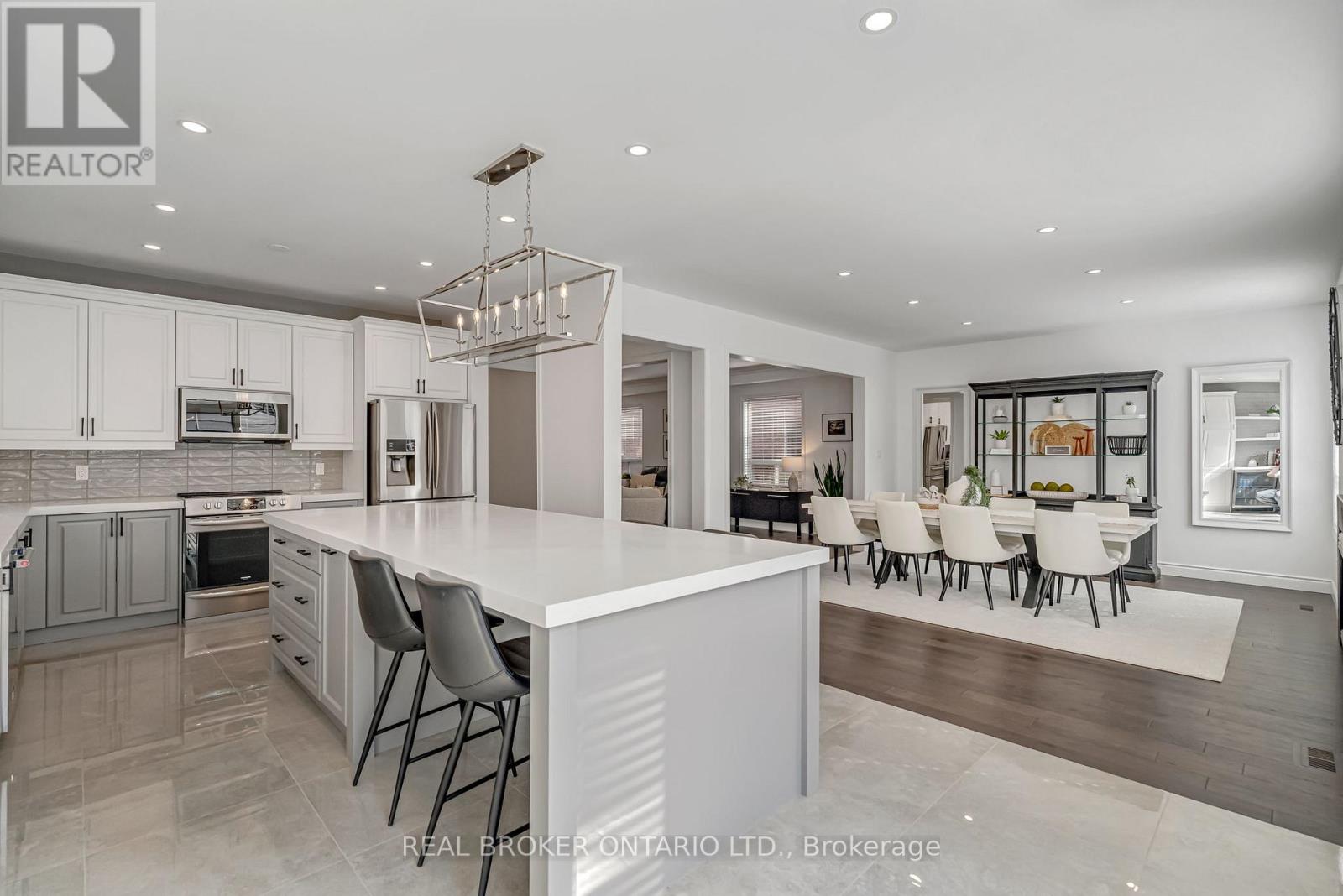 1379 Liverpool Street, Oakville, Ontario  L6M 4P1 - Photo 16 - W12841476