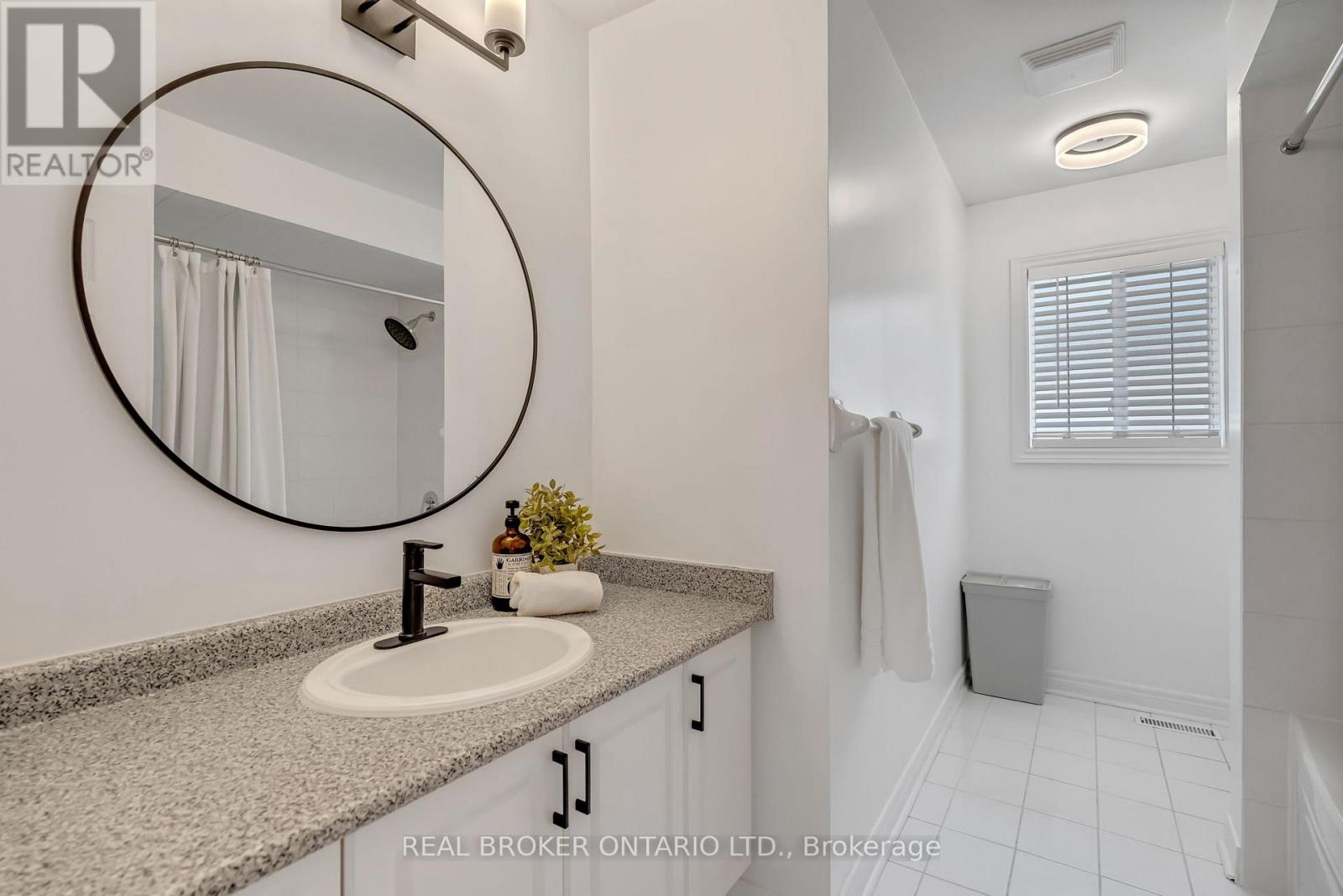 1379 Liverpool Street, Oakville, Ontario  L6M 4P1 - Photo 26 - W12841476