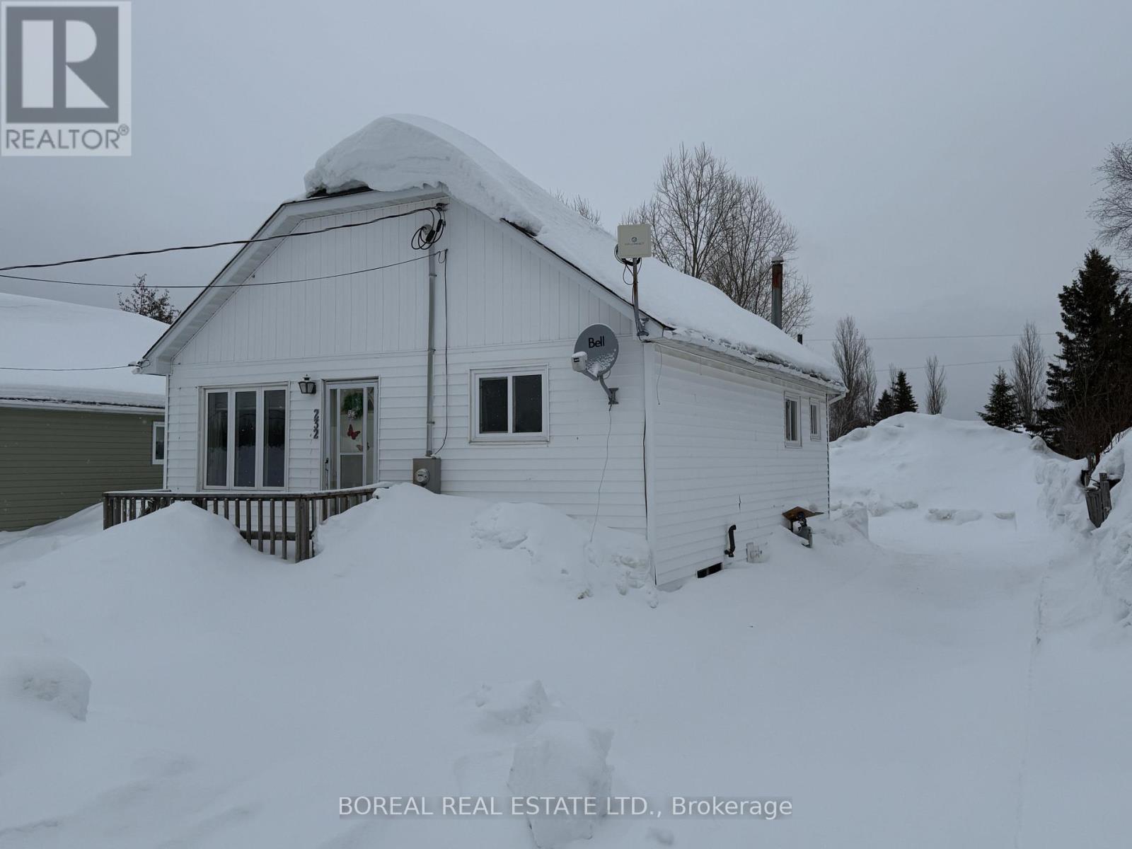 232 Main Street, Smooth Rock Falls, Ontario  P0L 2B0 - Photo 2 - T12842106