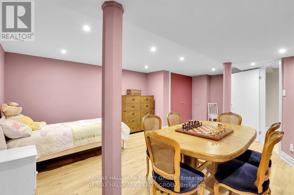 1712 Playfair Drive, Ottawa, Ontario  K1H 5S6 - Photo 33 - X12842110