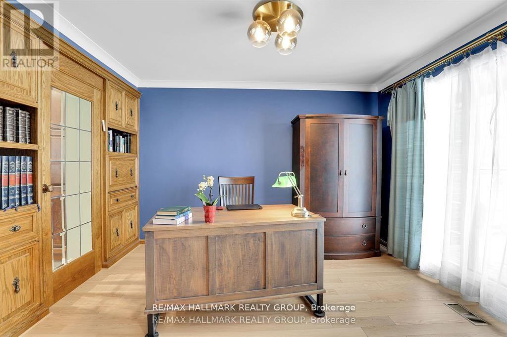 1712 Playfair Drive, Ottawa, Ontario  K1H 5S6 - Photo 6 - X12842110