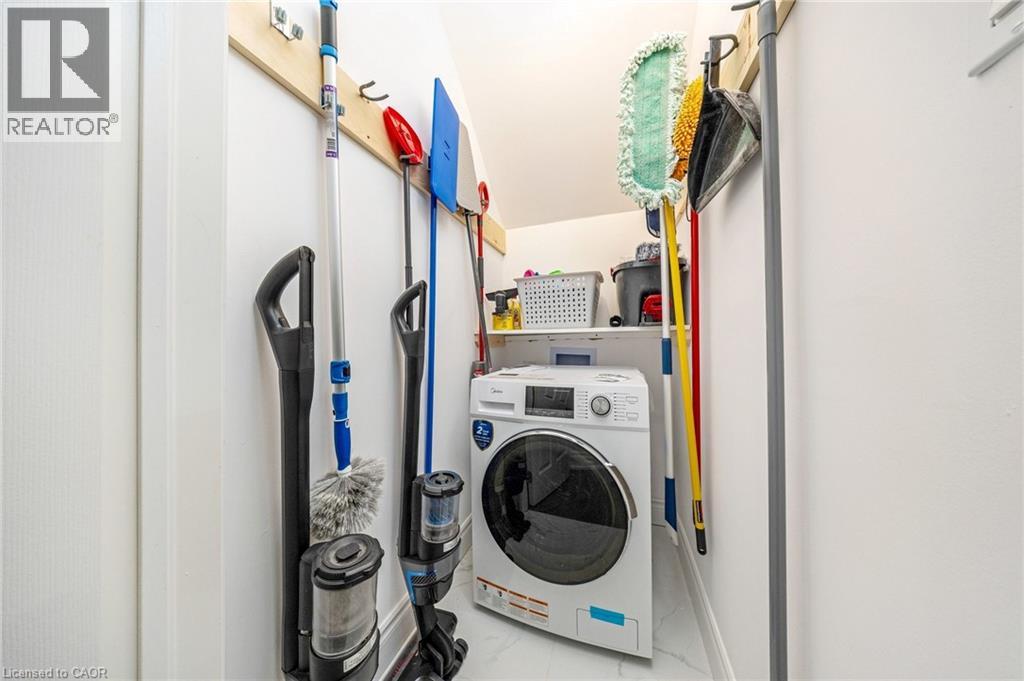 3168 Watercliffe Court, Oakville, Ontario  L6M 0K7 - Photo 36 - 40808639