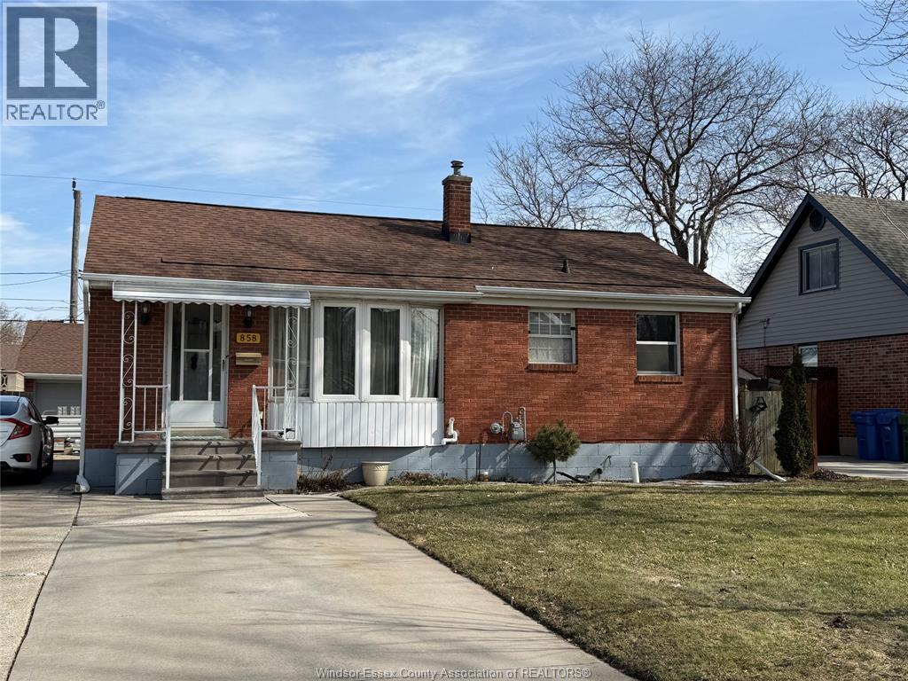 858 LAPORTE, Windsor, Ontario