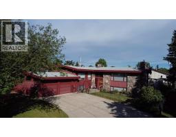 220 3 Street S, Vulcan, Alberta
