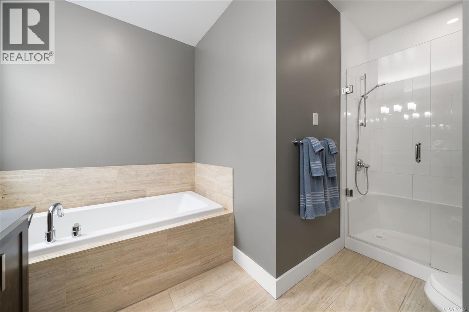 2015 Seawind Way, Sidney, British Columbia  V8L 0C4 - Photo 18 - 1026854