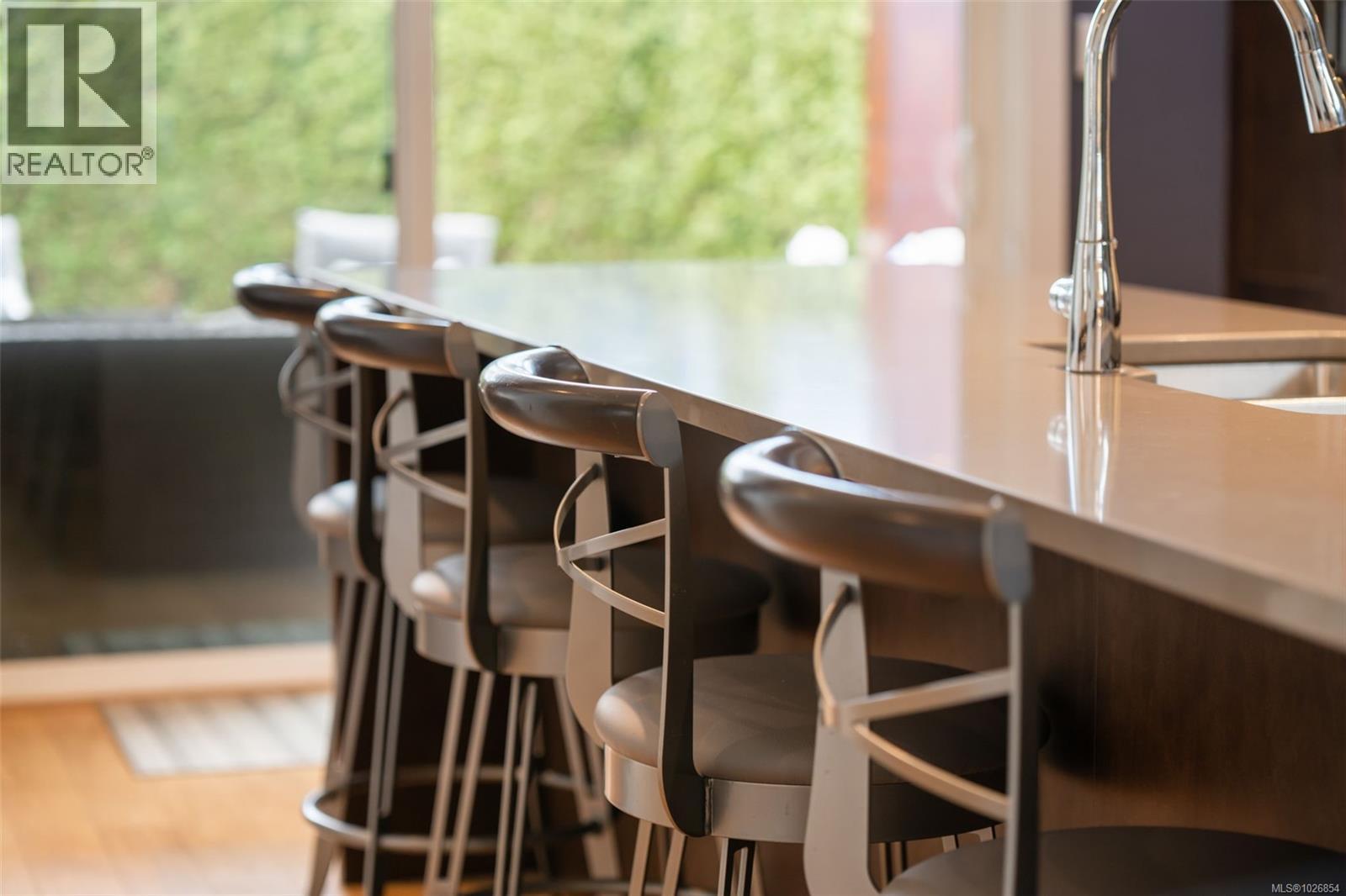 2015 Seawind Way, Sidney, British Columbia  V8L 0C4 - Photo 6 - 1026854