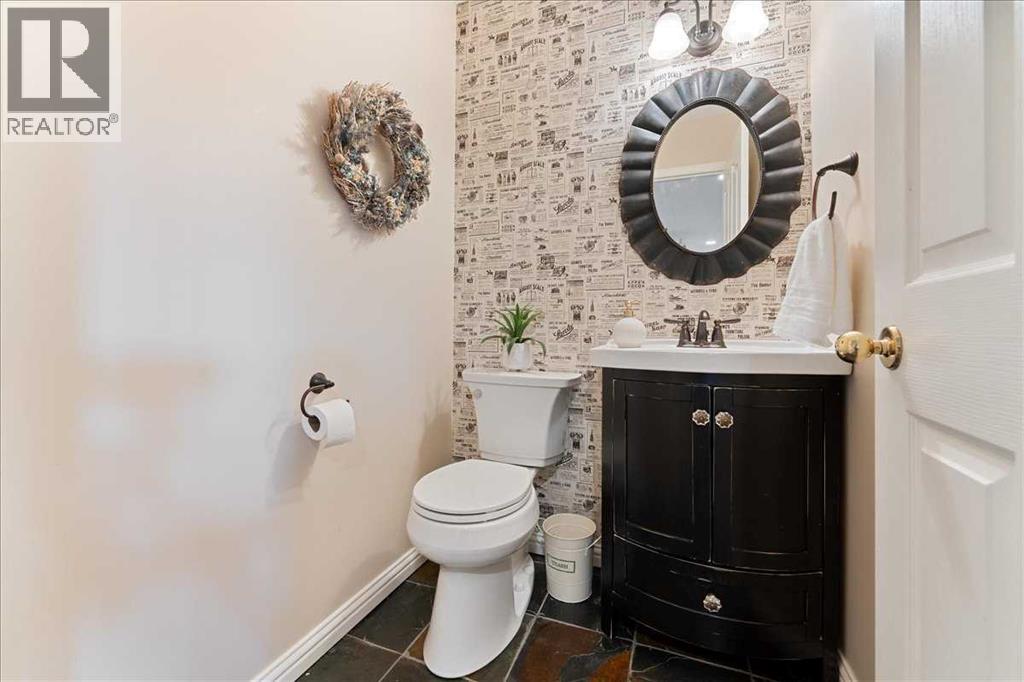 128 West Terrace Crescent, Cochrane, Alberta  T4C 1R3 - Photo 12 - A2284095