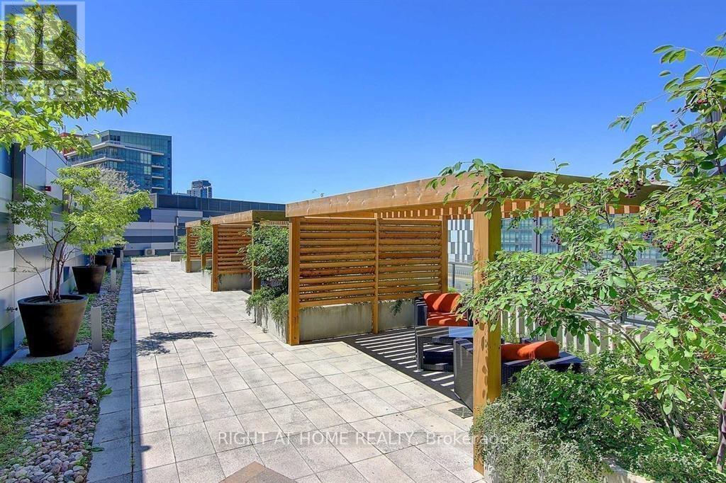 305 - 20 Bruyeres Mews, Toronto, Ontario  M5V 0G8 - Photo 27 - C12842114