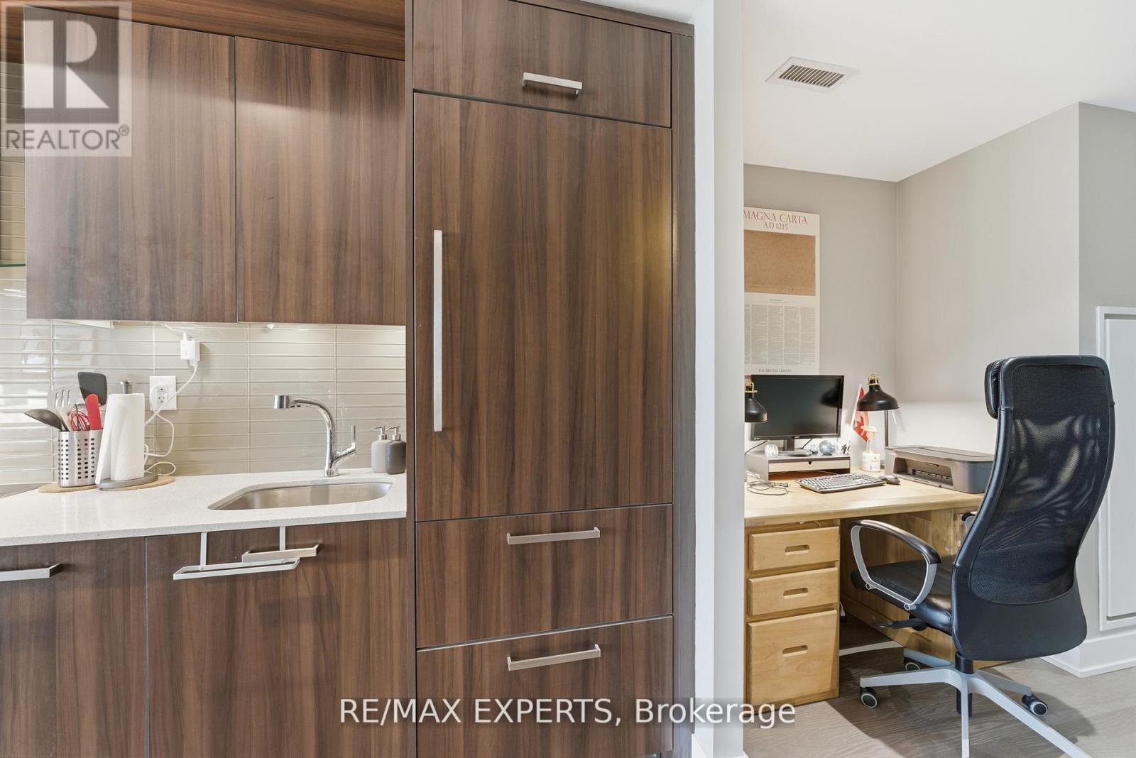 410 - 3018 Yonge Street, Toronto, Ontario  M4N 2K4 - Photo 13 - C12842126