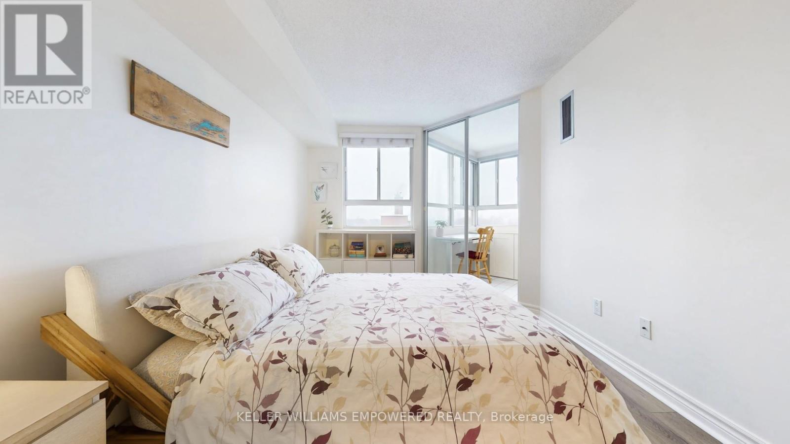 1403 - 4 Park Vista Crescent, Toronto, Ontario M4B 3M8 - Photo 12 - E12842104