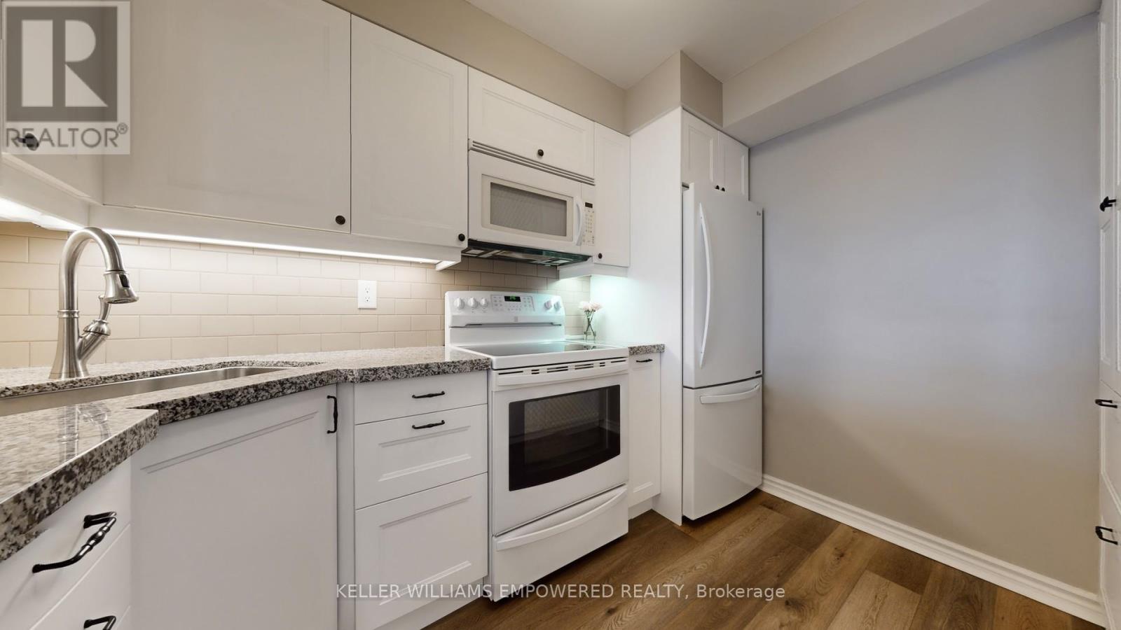 1403 - 4 Park Vista Crescent, Toronto, Ontario M4B 3M8 - Photo 8 - E12842104