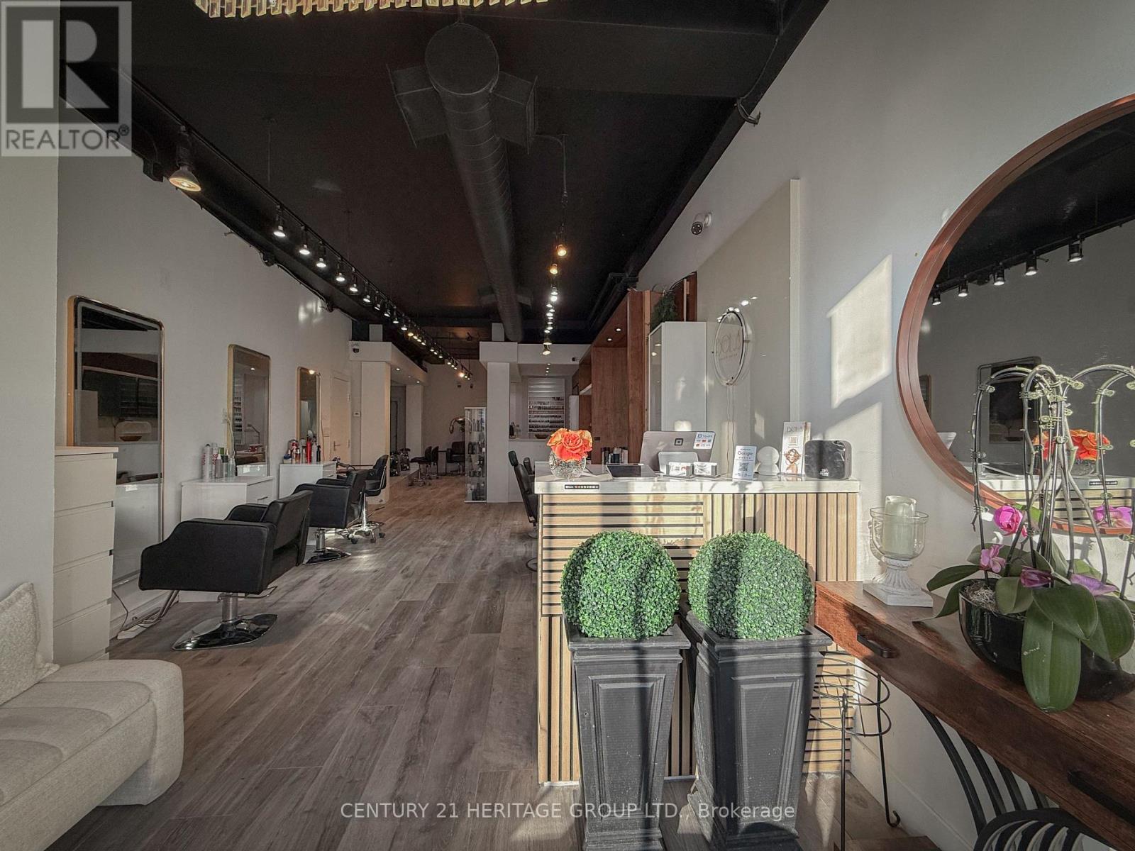 9 - 8910 Yonge Street, Richmond Hill, Ontario  L4C 0L7 - Photo 2 - N12842100