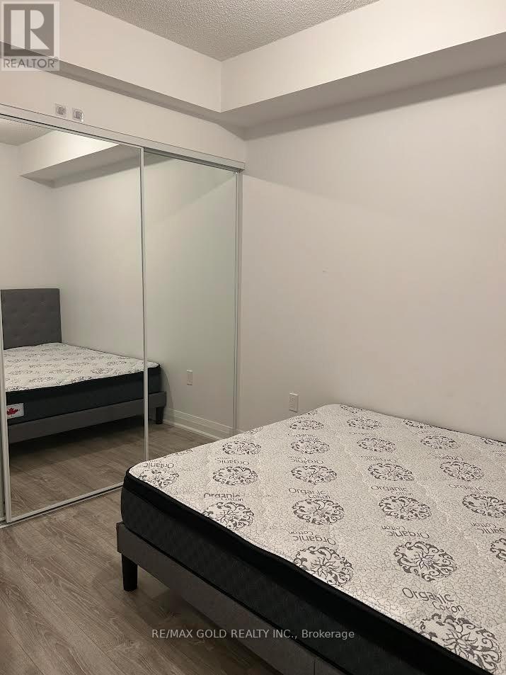 435 - 26 Gibbs Road, Toronto, Ontario  M9B 0E3 - Photo 5 - W12842098