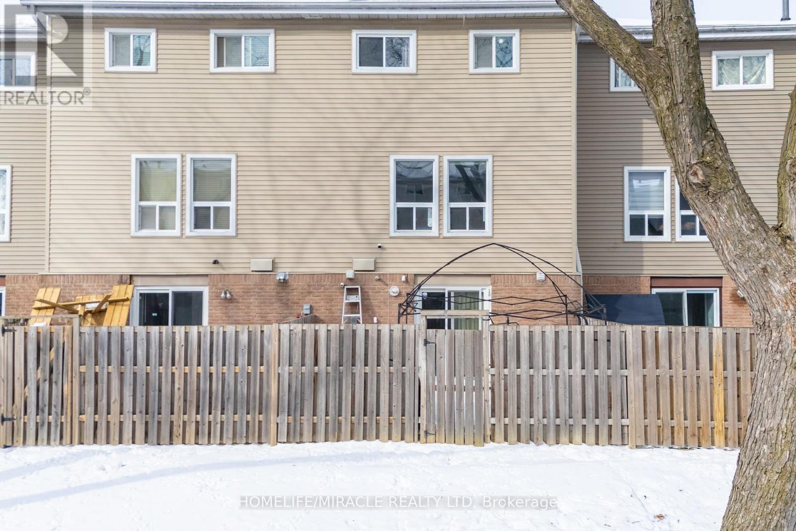 150 - 150 Enderby Crescent, Brampton, Ontario L6T 4C7 - Photo 26 - W12842120