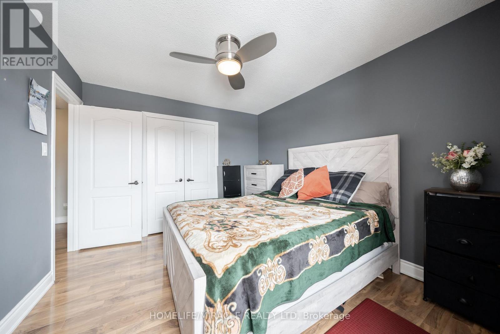 150 - 150 Enderby Crescent, Brampton, Ontario L6T 4C7 - Photo 7 - W12842120