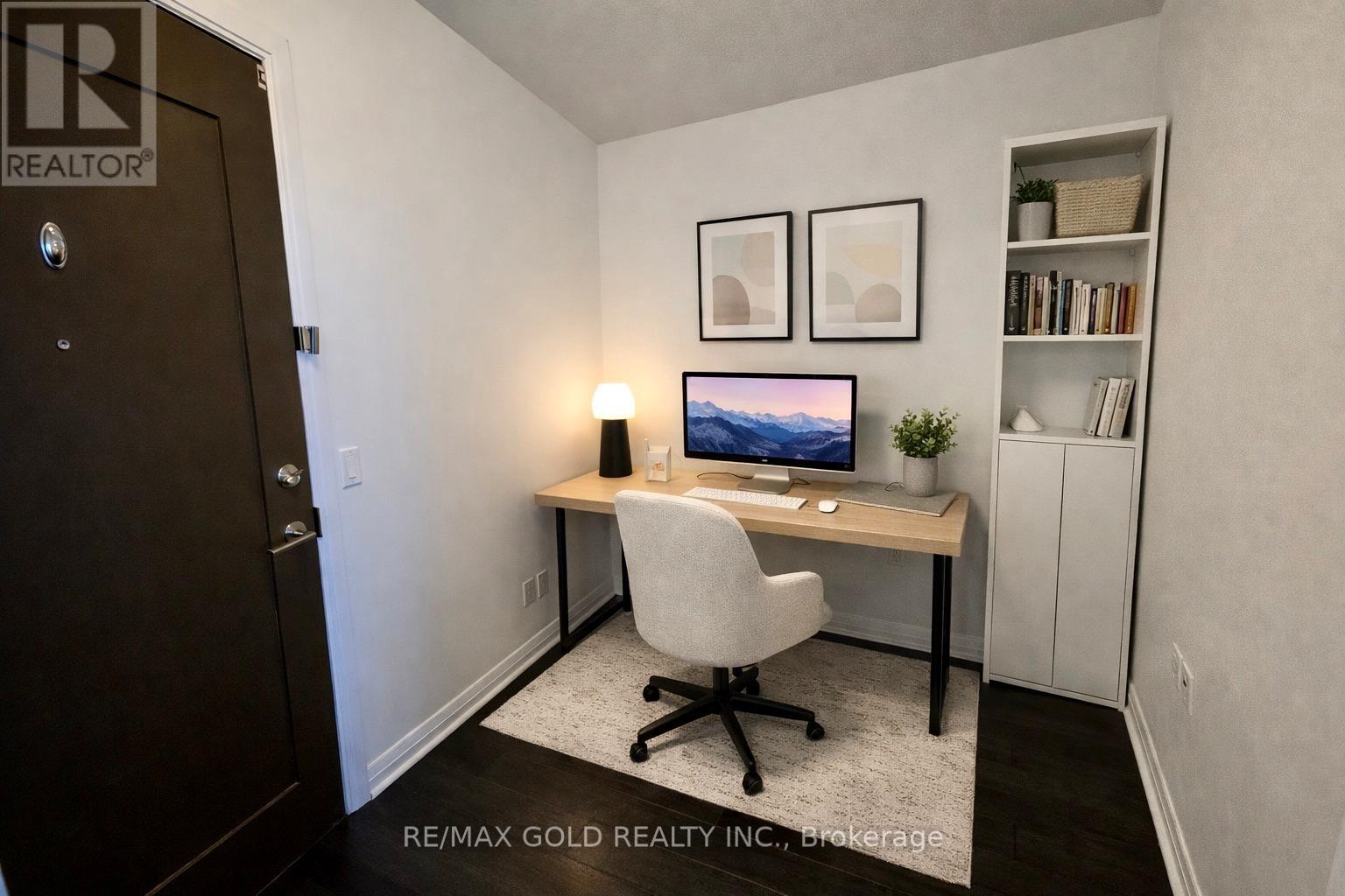 808 - 75 Eglinton Avenue W, Mississauga, Ontario  L5R 0E5 - Photo 2 - W12842134