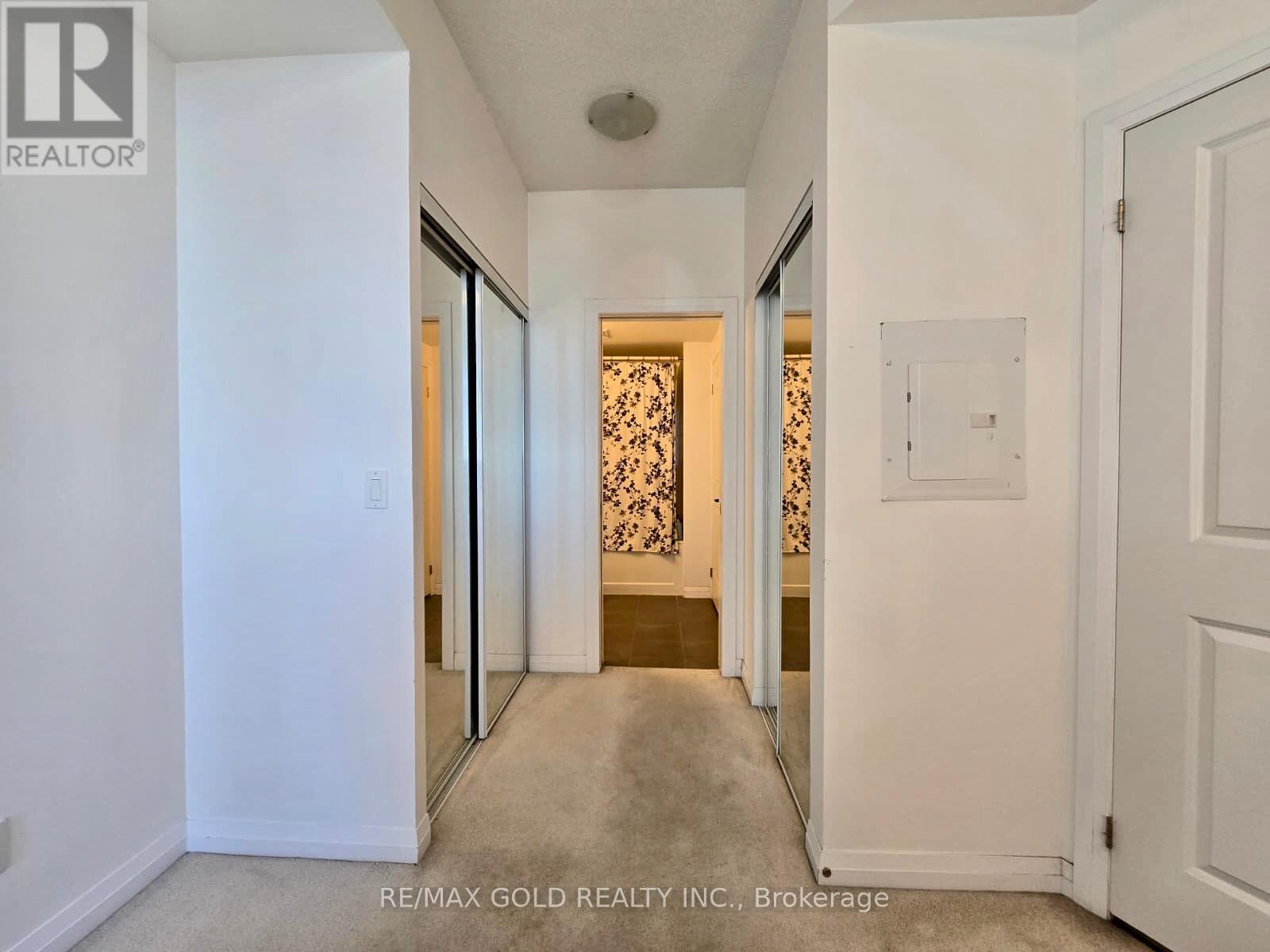 808 - 75 Eglinton Avenue W, Mississauga, Ontario  L5R 0E5 - Photo 20 - W12842134