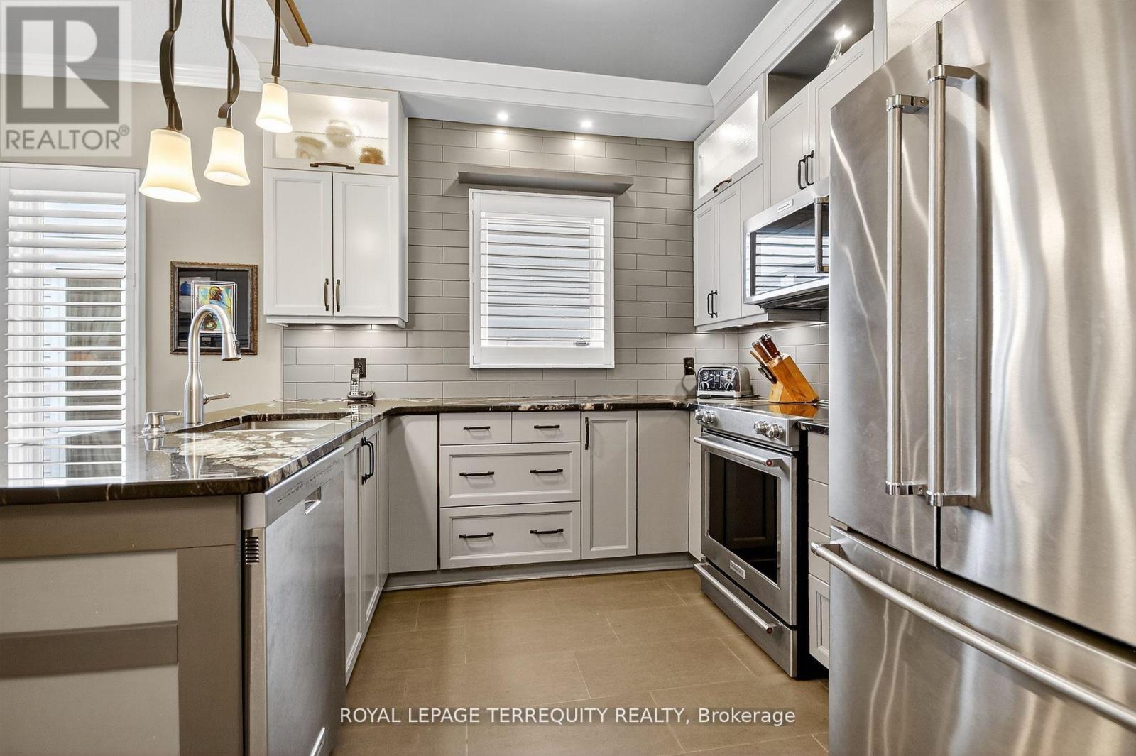 96 Allanford Avenue, Ottawa, Ontario  K1T 3Y6 - Photo 12 - X12842152