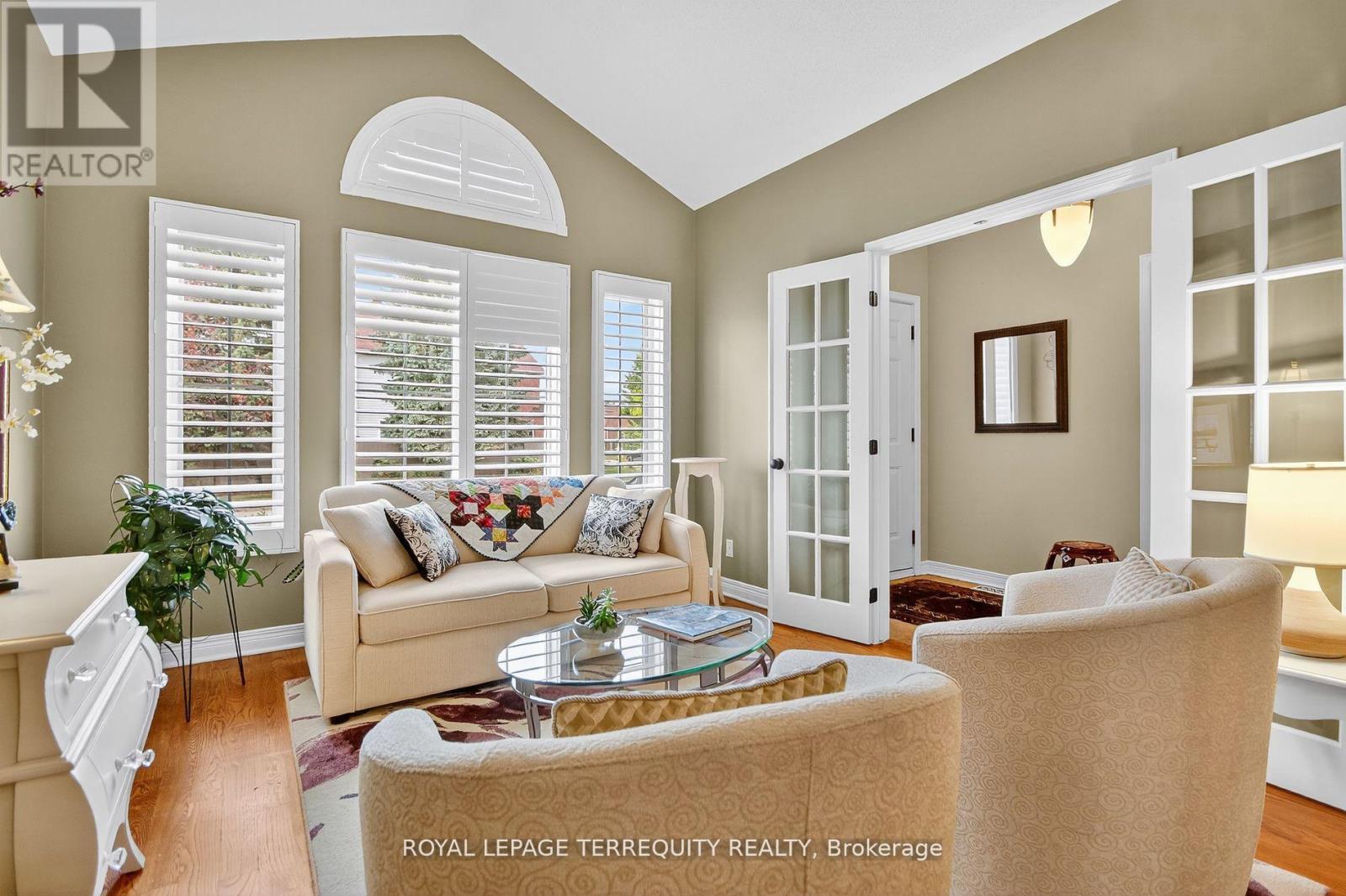 96 Allanford Avenue, Ottawa, Ontario  K1T 3Y6 - Photo 5 - X12842152