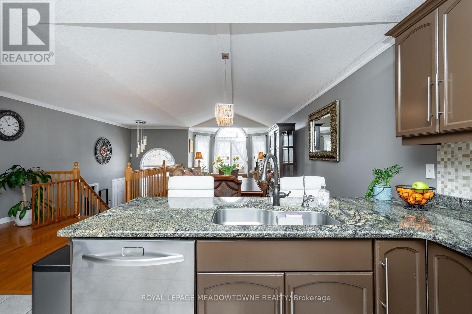 70 Revell Drive, Centre Wellington, Ontario  N1M 0A5 - Photo 15 - X12842154