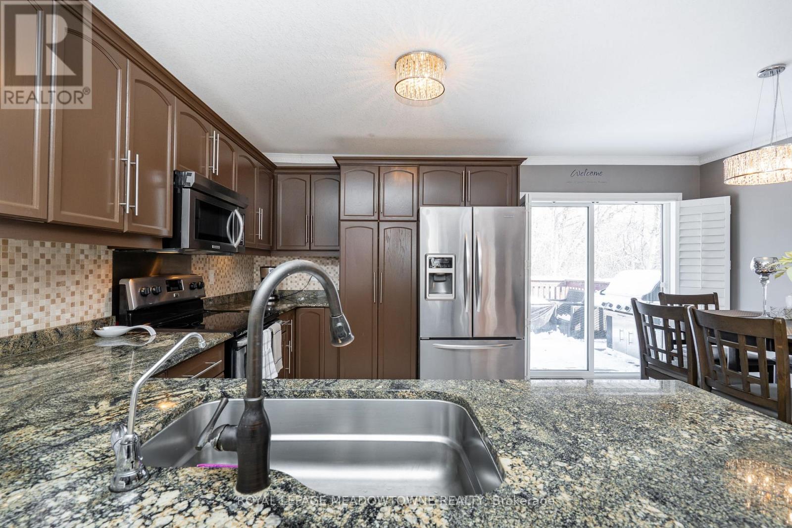 70 Revell Drive, Centre Wellington, Ontario  N1M 0A5 - Photo 17 - X12842154