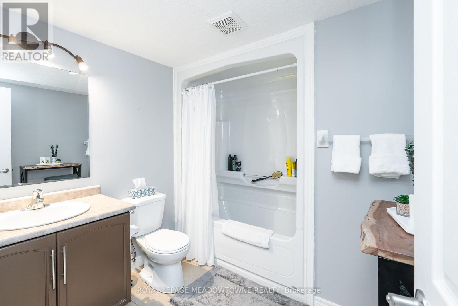 70 Revell Drive, Centre Wellington, Ontario  N1M 0A5 - Photo 38 - X12842154