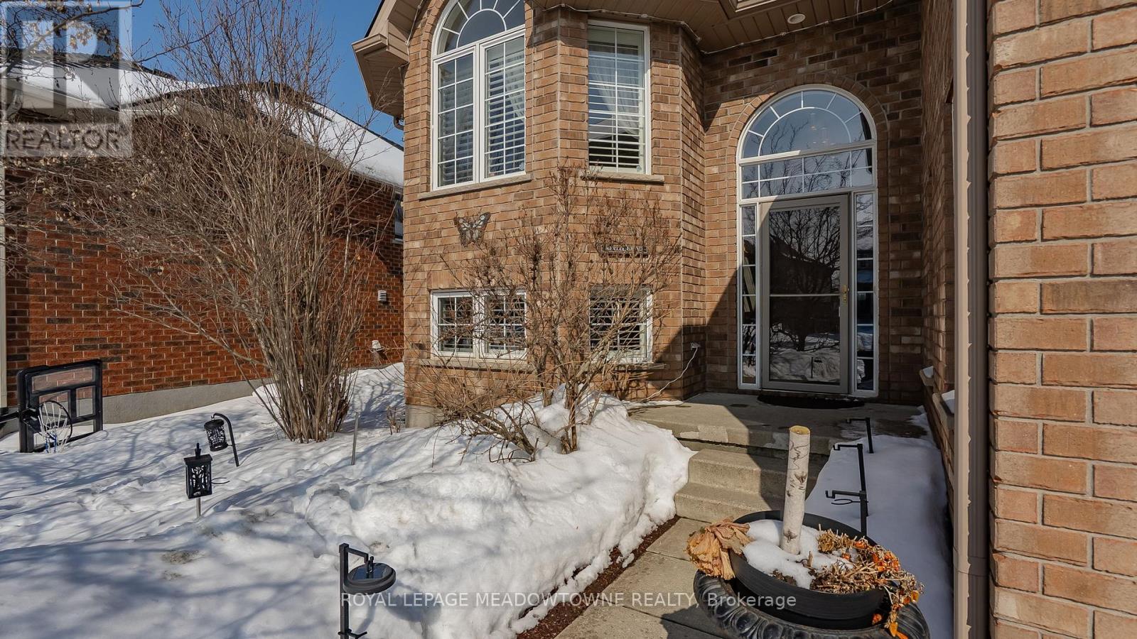 70 Revell Drive, Centre Wellington, Ontario  N1M 0A5 - Photo 5 - X12842154