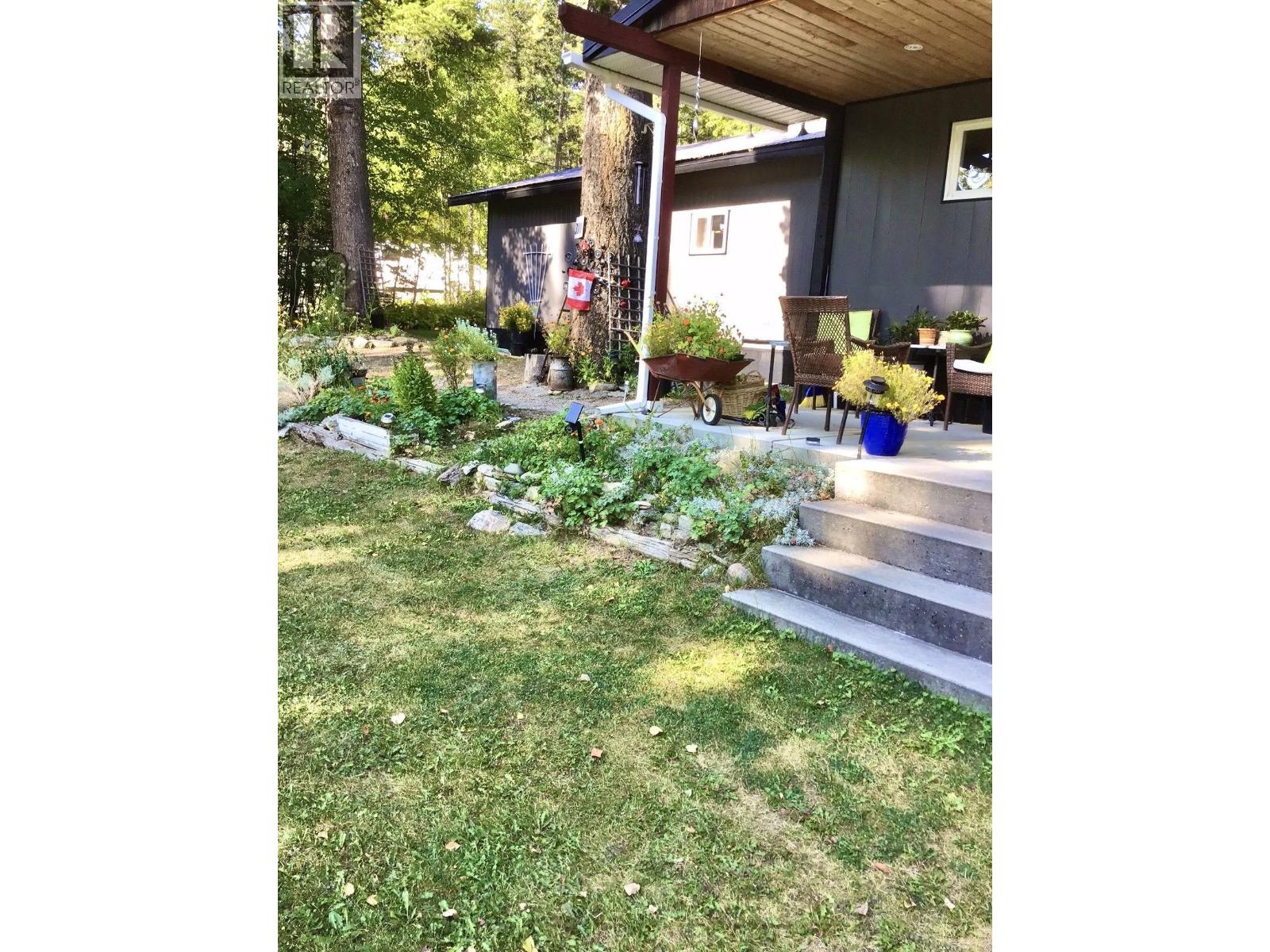 310 Mountain View Road, Mcbride, British Columbia  V0J 2E0 - Photo 27 - R3071226