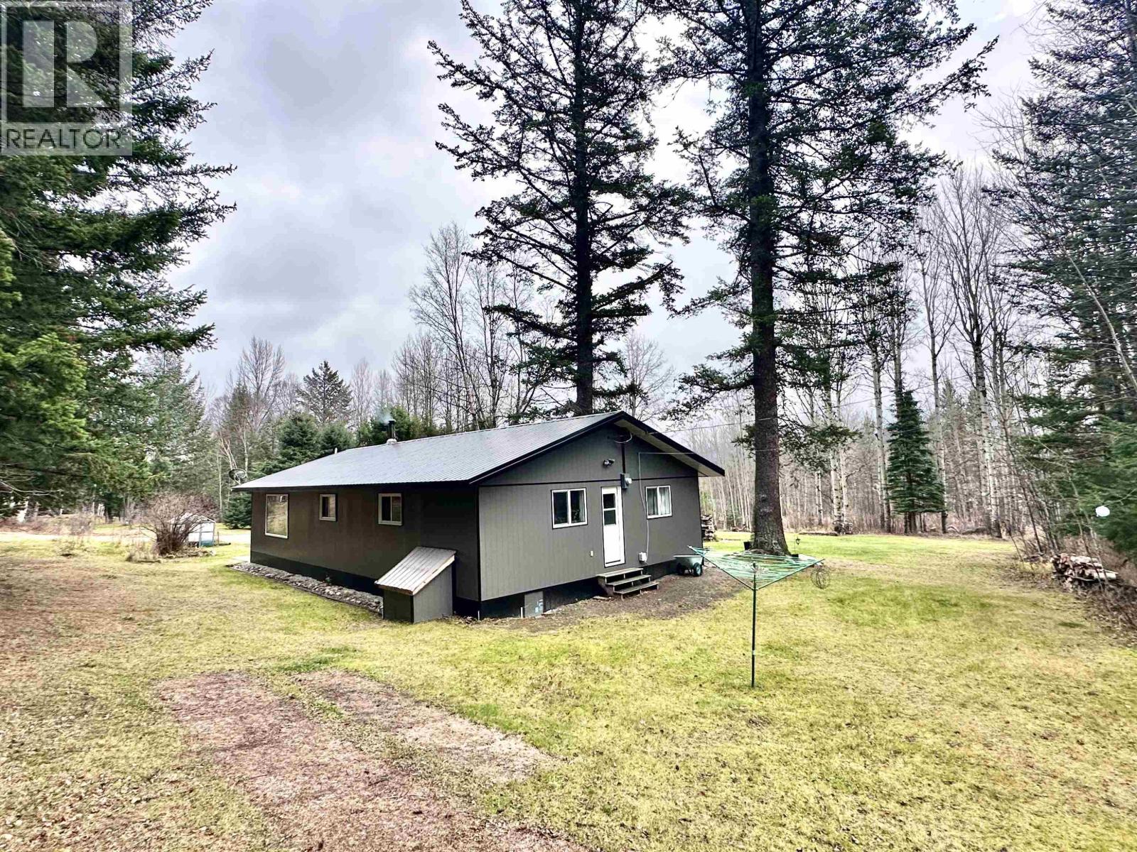 310 Mountain View Road, Mcbride, British Columbia  V0J 2E0 - Photo 17 - R3071226