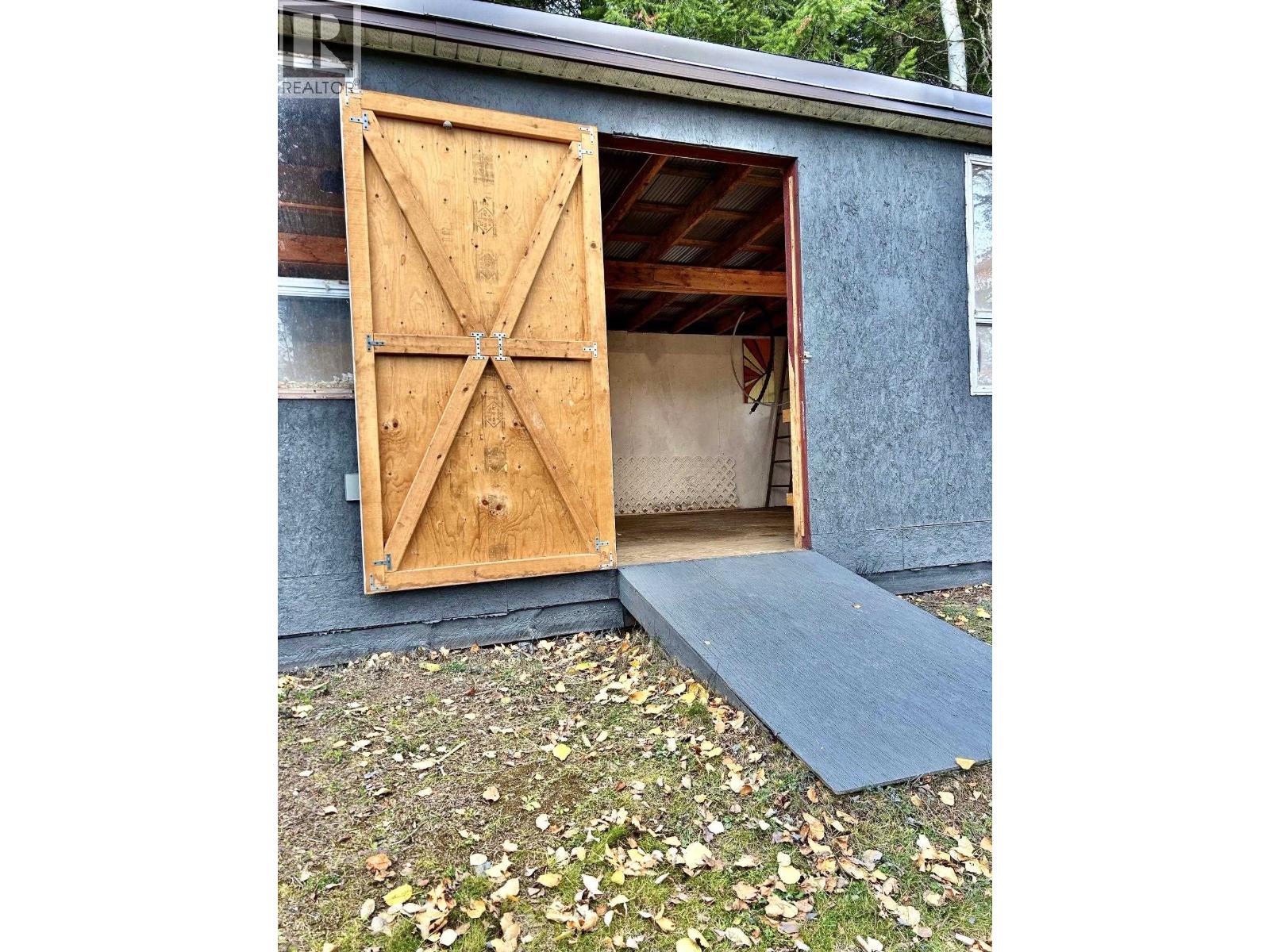 310 Mountain View Road, Mcbride, British Columbia  V0J 2E0 - Photo 19 - R3071226