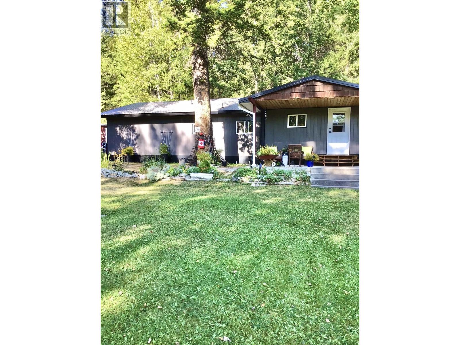 310 Mountain View Road, Mcbride, British Columbia  V0J 2E0 - Photo 31 - R3071226