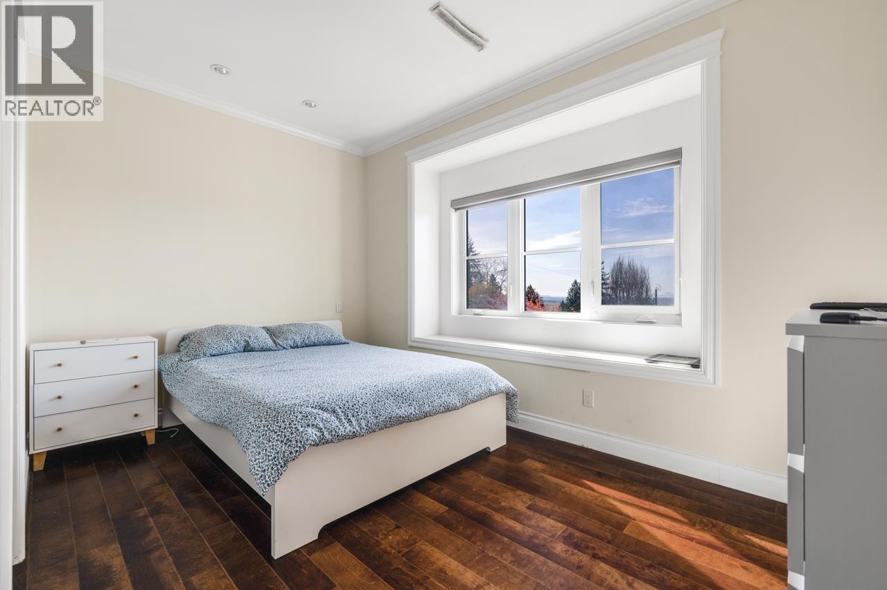 3789 Clinton Street, Burnaby, British Columbia  V5J 2J9 - Photo 1 - R3095436