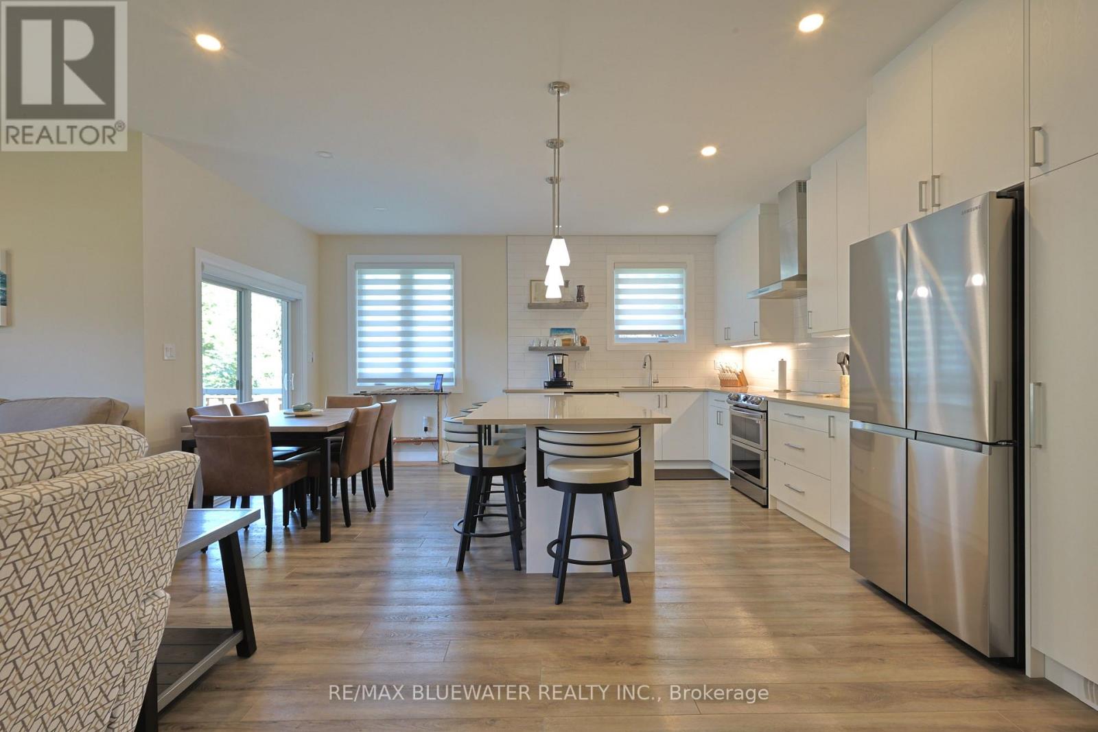 190 Broad Street, North Middlesex, Ontario  N0M 2K0 - Photo 11 - X12842178