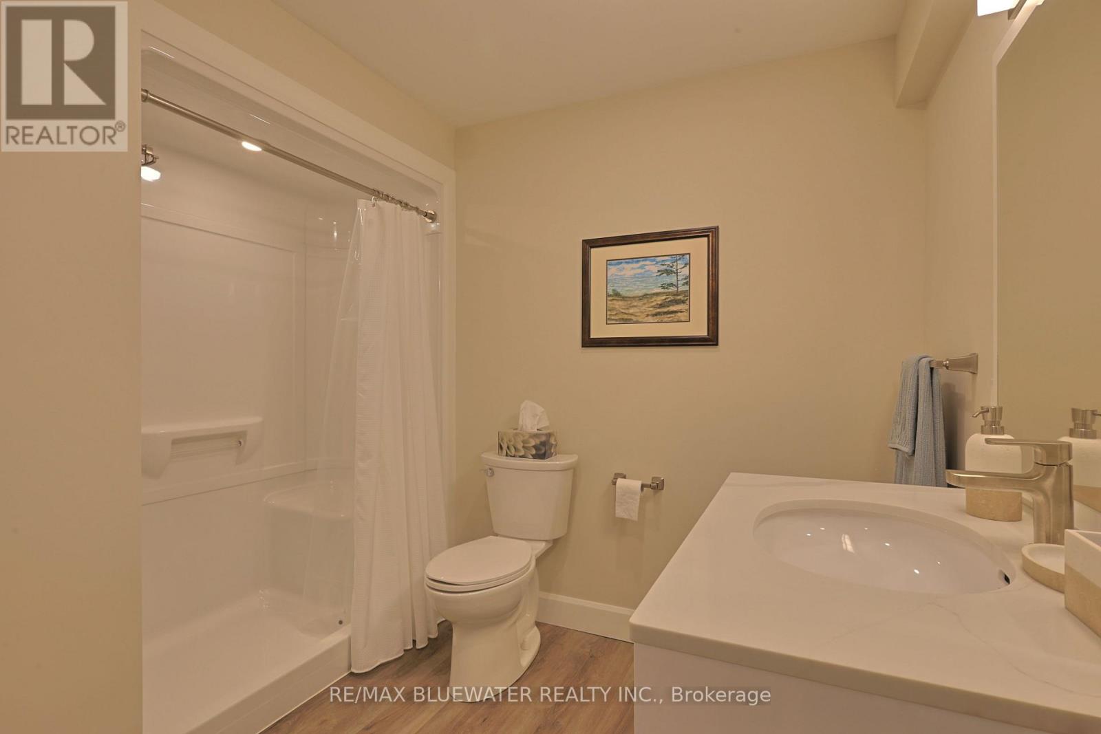 190 Broad Street, North Middlesex, Ontario  N0M 2K0 - Photo 37 - X12842178