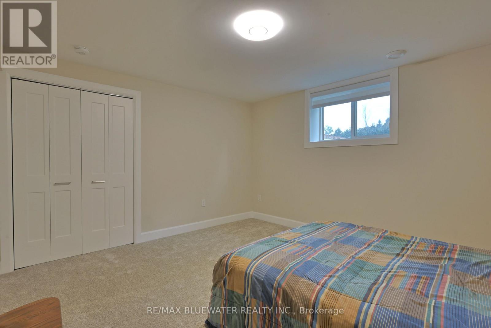 190 Broad Street, North Middlesex, Ontario  N0M 2K0 - Photo 39 - X12842178