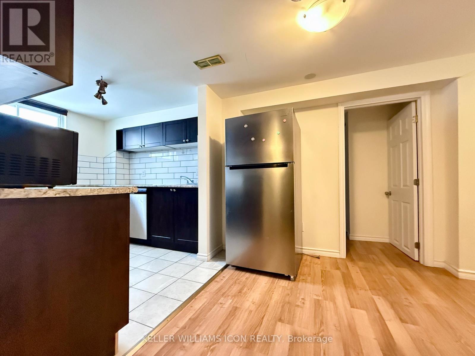 B - 2206 Navaho Drive, Ottawa, Ontario  K2C 0V9 - Photo 11 - X12842184