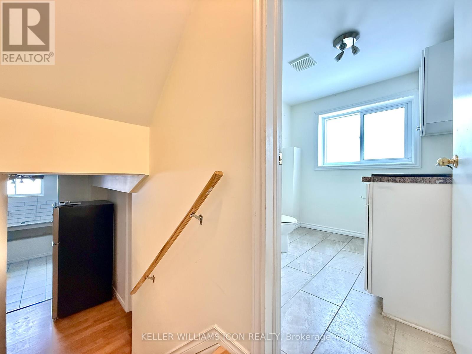 B - 2206 Navaho Drive, Ottawa, Ontario  K2C 0V9 - Photo 8 - X12842184