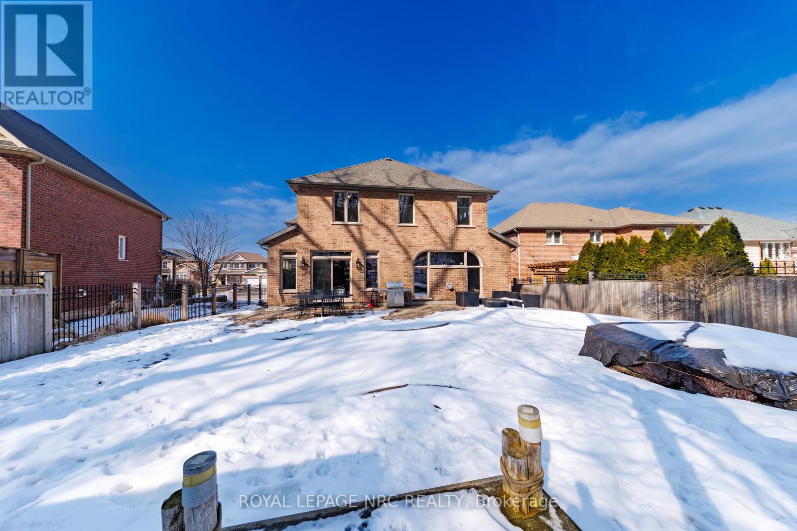 27 Bell Avenue, Grimsby, Ontario  L3M 1B2 - Photo 10 - X12842180