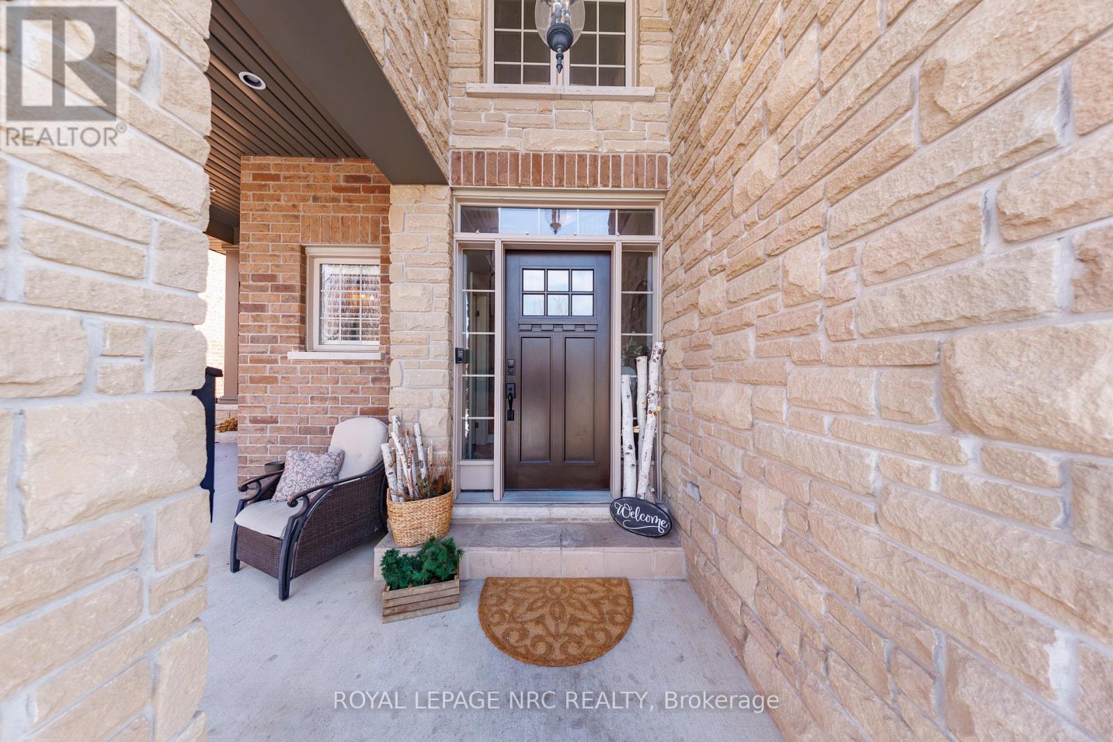 27 Bell Avenue, Grimsby, Ontario  L3M 1B2 - Photo 11 - X12842180