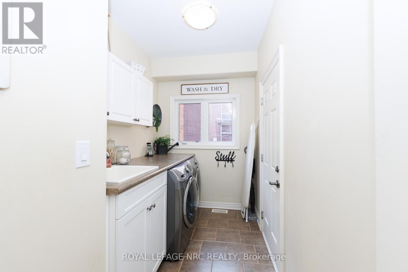 27 Bell Avenue, Grimsby, Ontario  L3M 1B2 - Photo 18 - X12842180