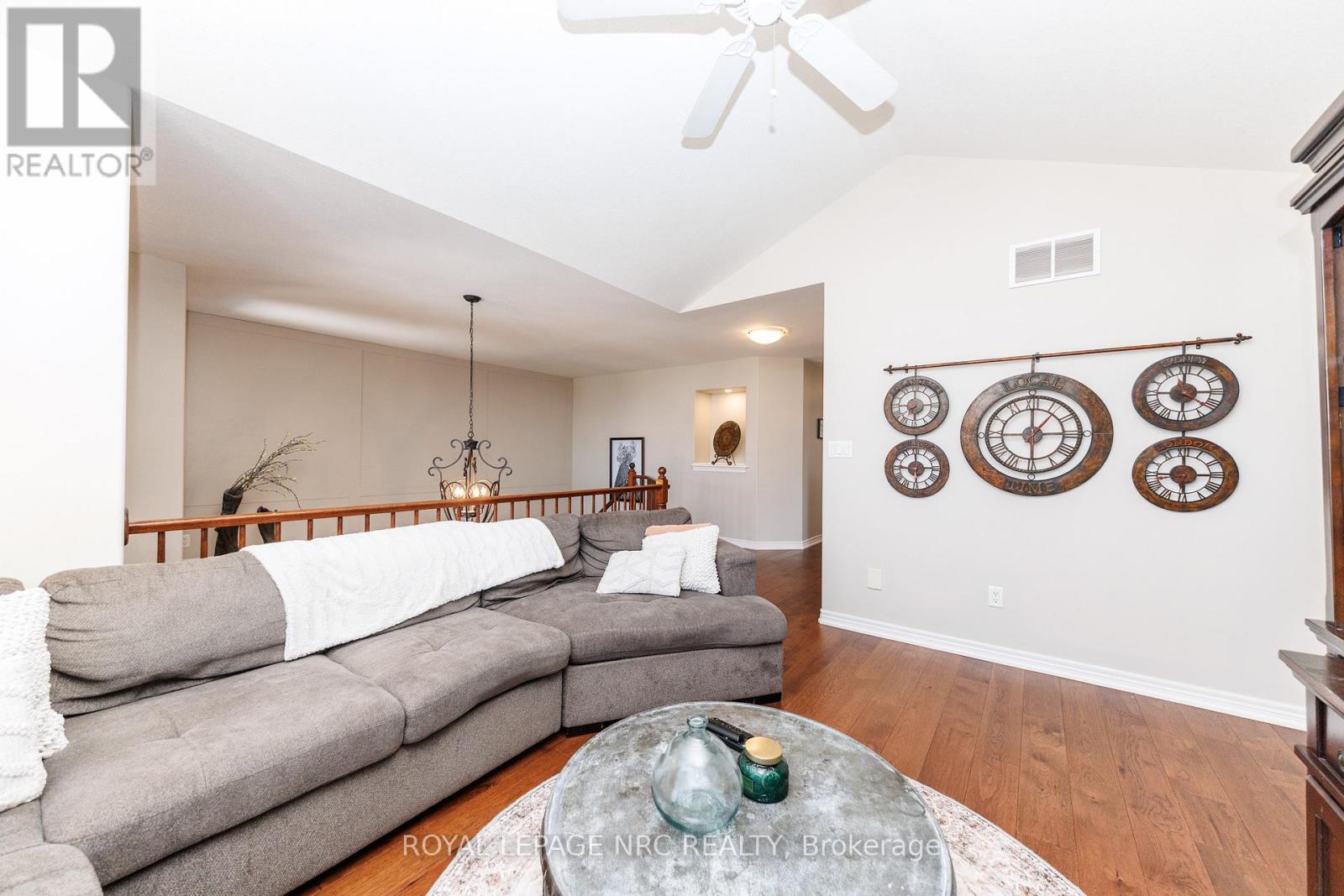 27 Bell Avenue, Grimsby, Ontario  L3M 1B2 - Photo 30 - X12842180