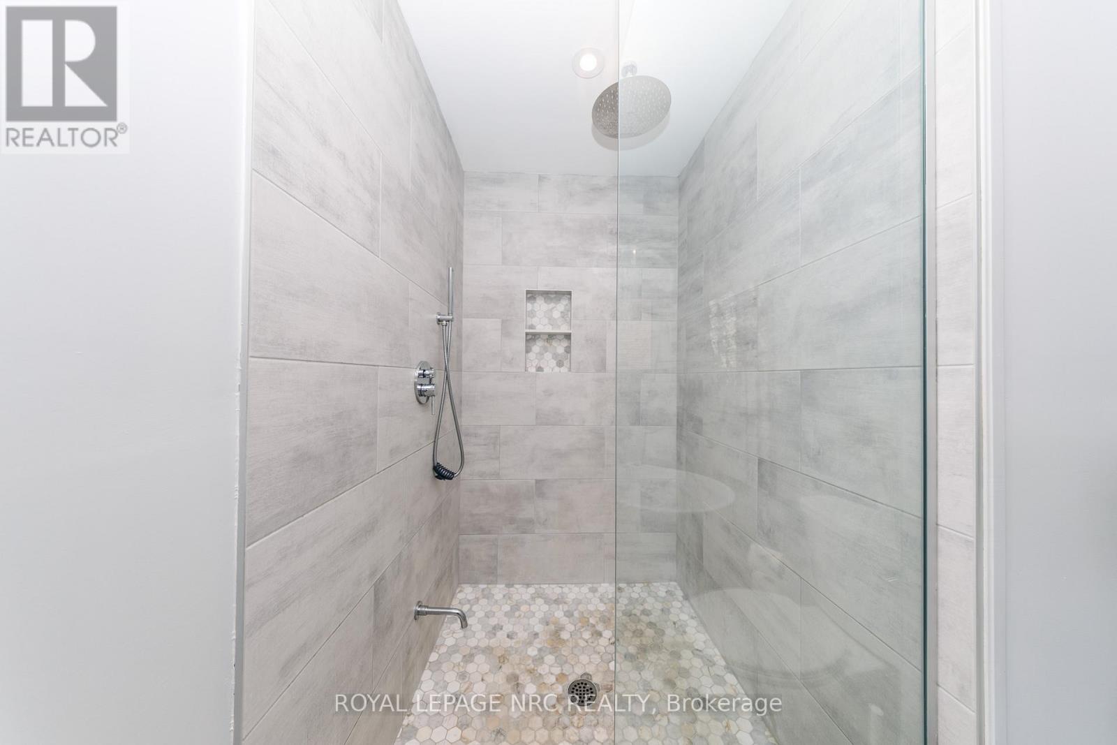 27 Bell Avenue, Grimsby, Ontario  L3M 1B2 - Photo 38 - X12842180