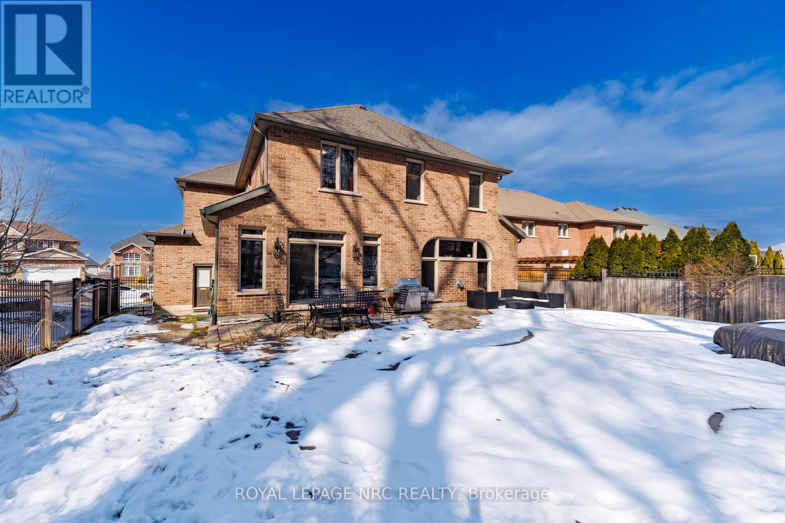 27 Bell Avenue, Grimsby, Ontario  L3M 1B2 - Photo 8 - X12842180