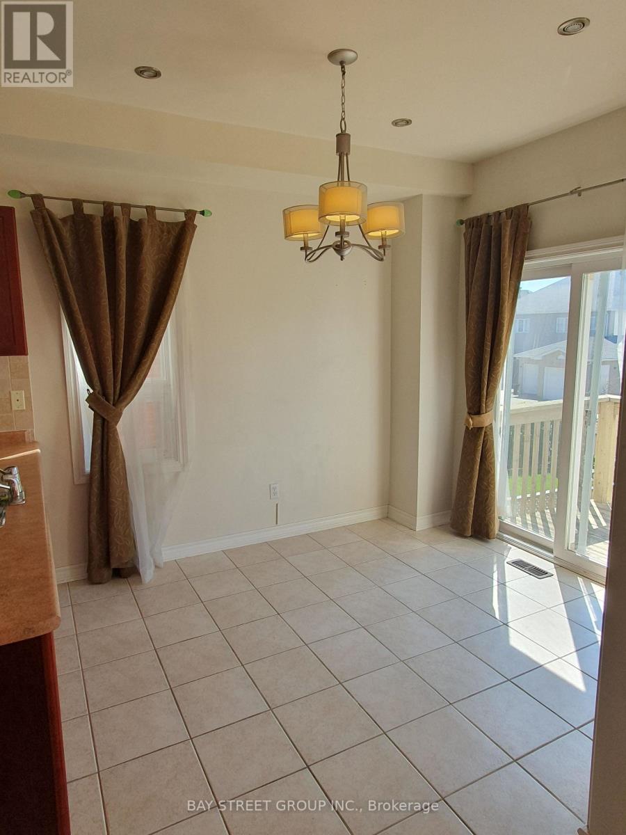 71 Ian Baron Avenue, Markham, Ontario  L3R 5R1 - Photo 11 - N12842158