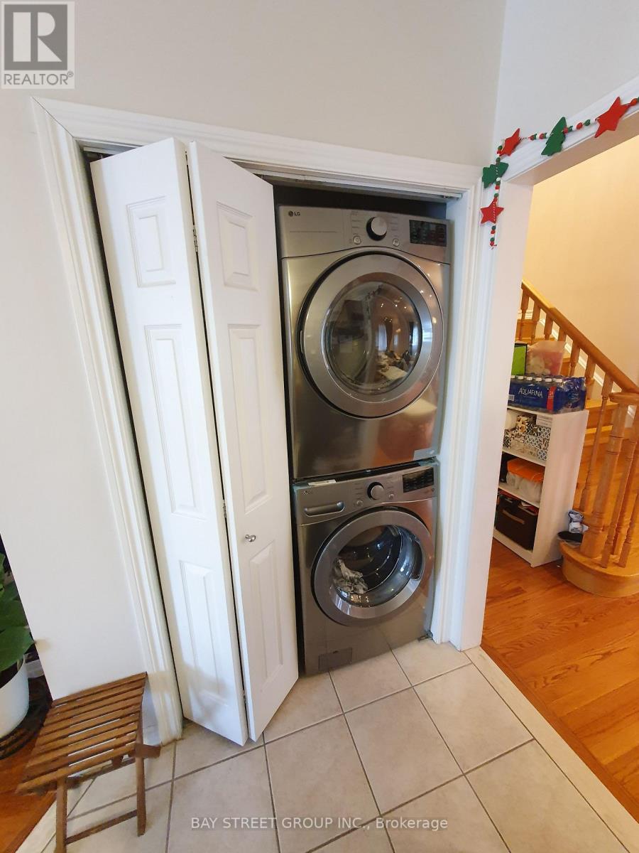 71 Ian Baron Avenue, Markham, Ontario  L3R 5R1 - Photo 7 - N12842158