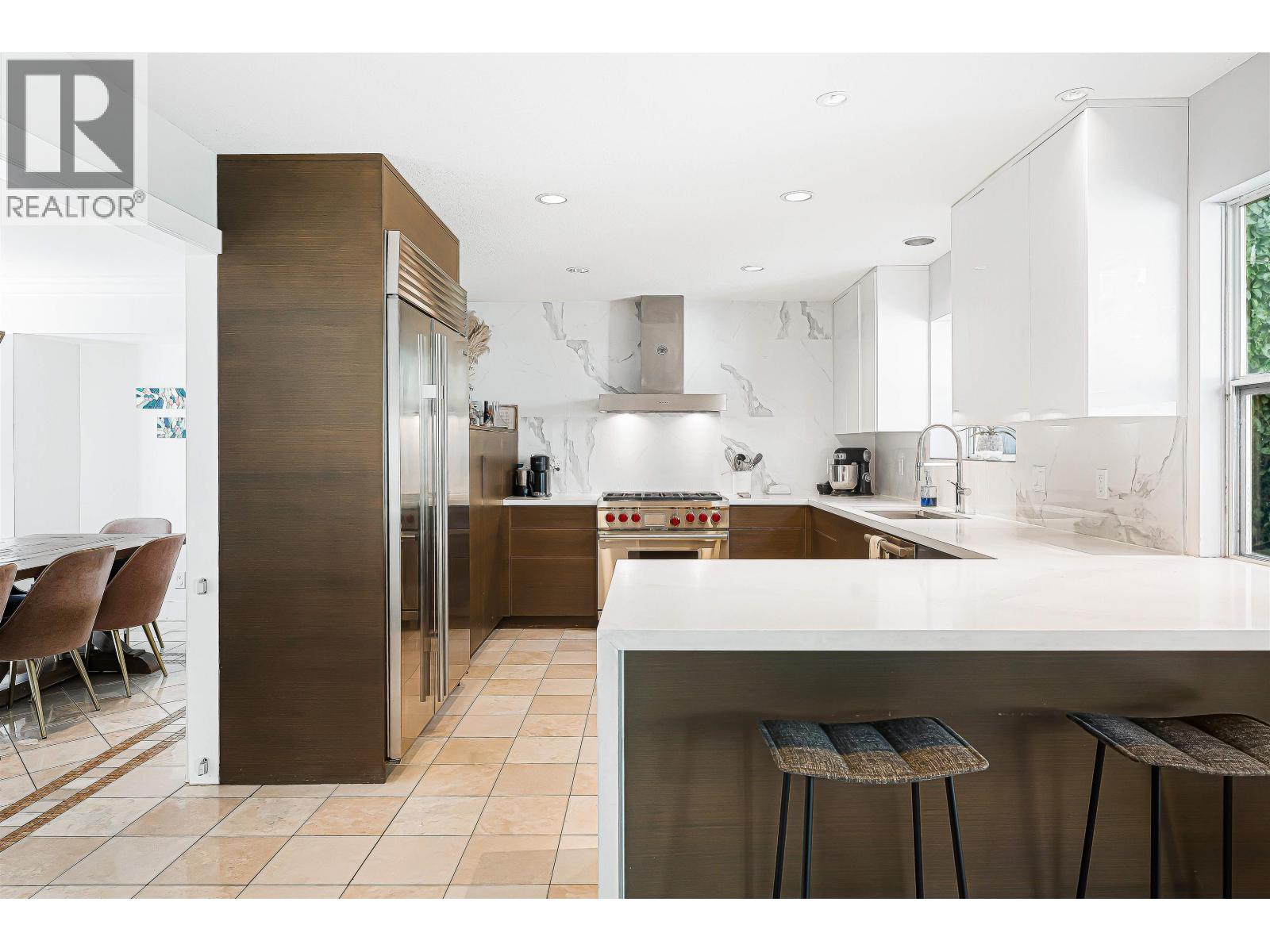 3968 Frames Place, North Vancouver, British Columbia  V7G 2M4 - Photo 4 - R3095666