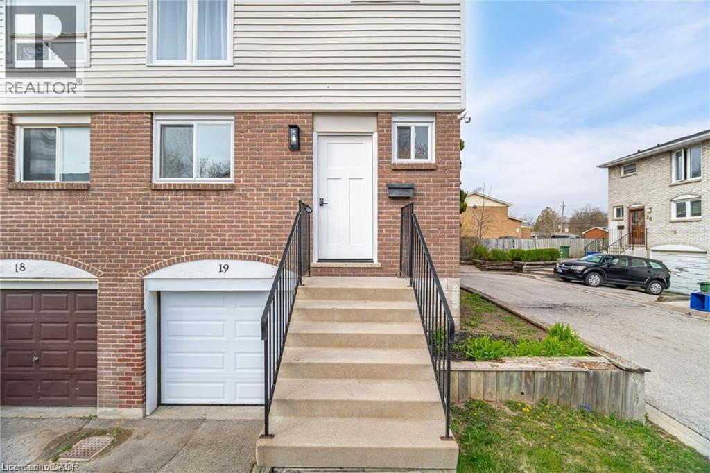 120 Quigley Road Unit# 19, Hamilton, Ontario  L8K 6L4 - Photo 2 - 40809413